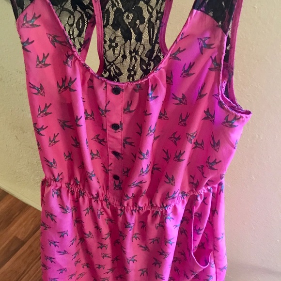 SMall /mediumJuniors Pink dress & bird pattern 7-9 - Picture 6 of 7